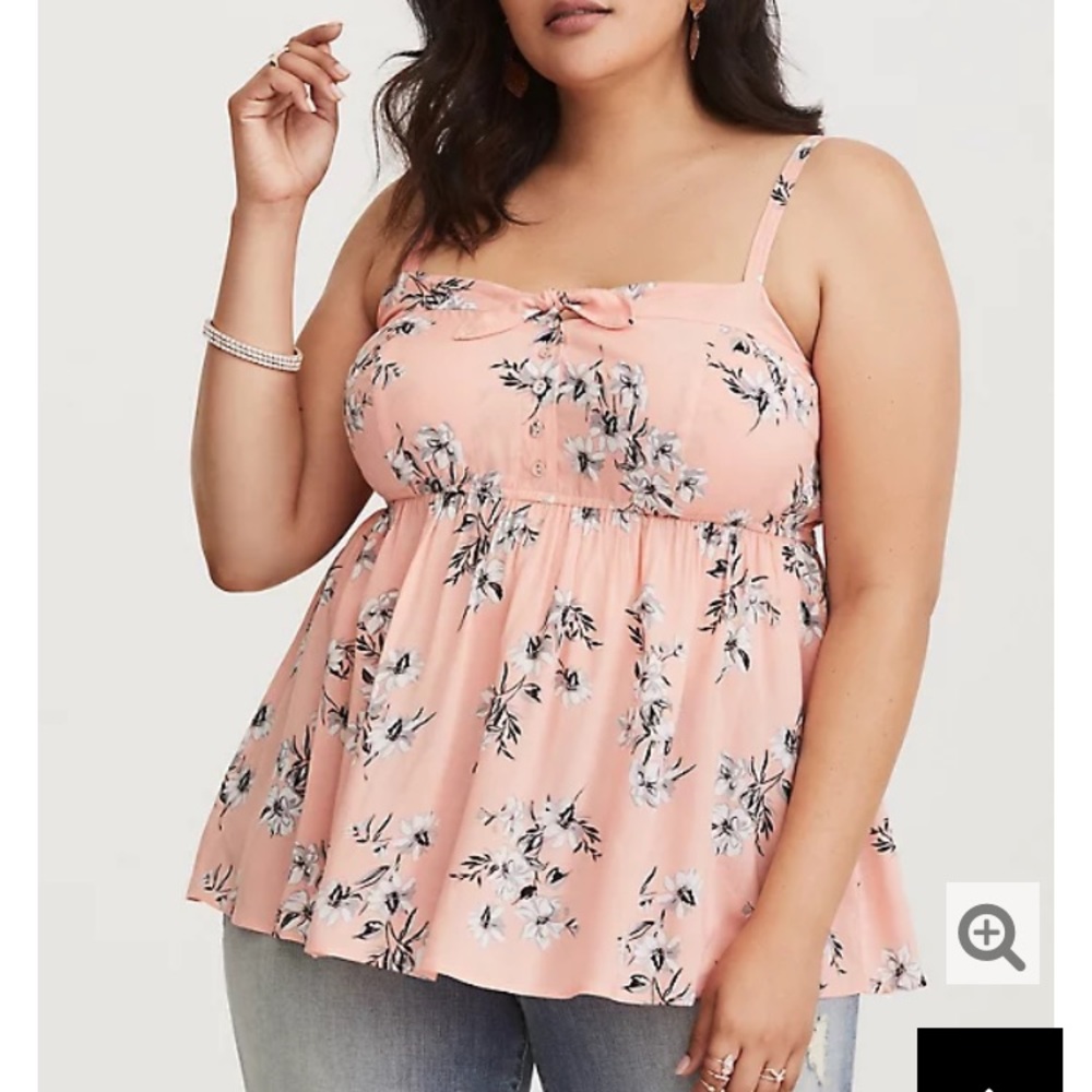 Torrid tank too. Very flattering great condition